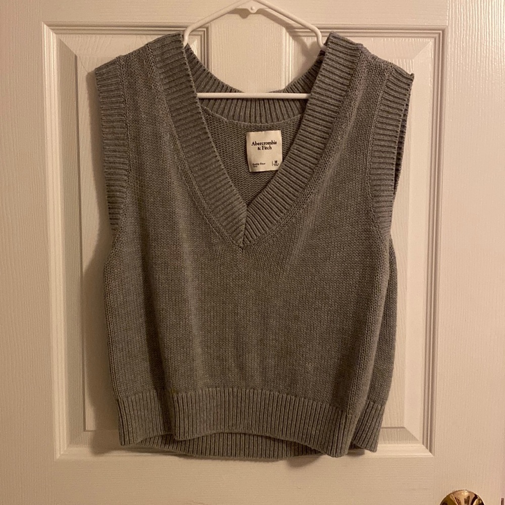 Abercrombie & Fitch Sweater Vest